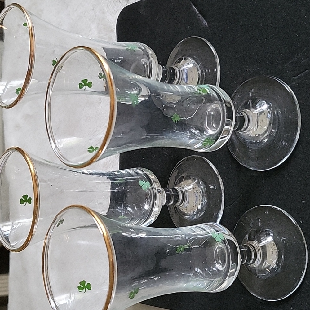 Vintage Cordial Shamrock glasses